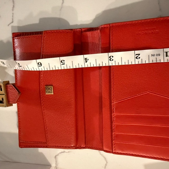Givenchy GV3 Medium Wallet Light Red, 100% Goat Leather - Picture 9 of 10